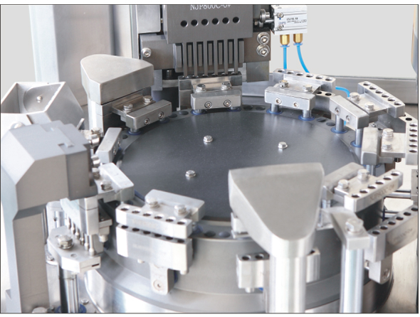 Полностью автоматическая машина для наполнения капсул гранулами NJP-800C